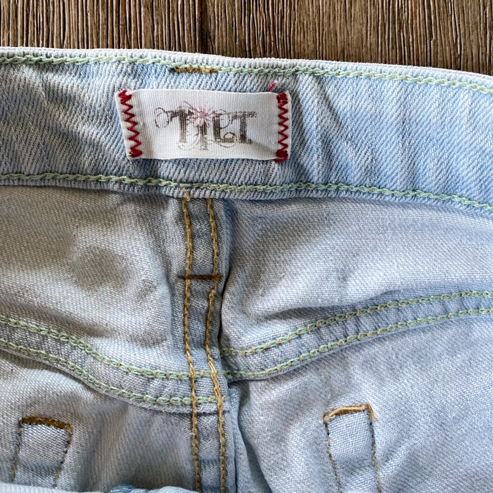 4/$20 Tilt Jean Shorts - Picture 2 of 7